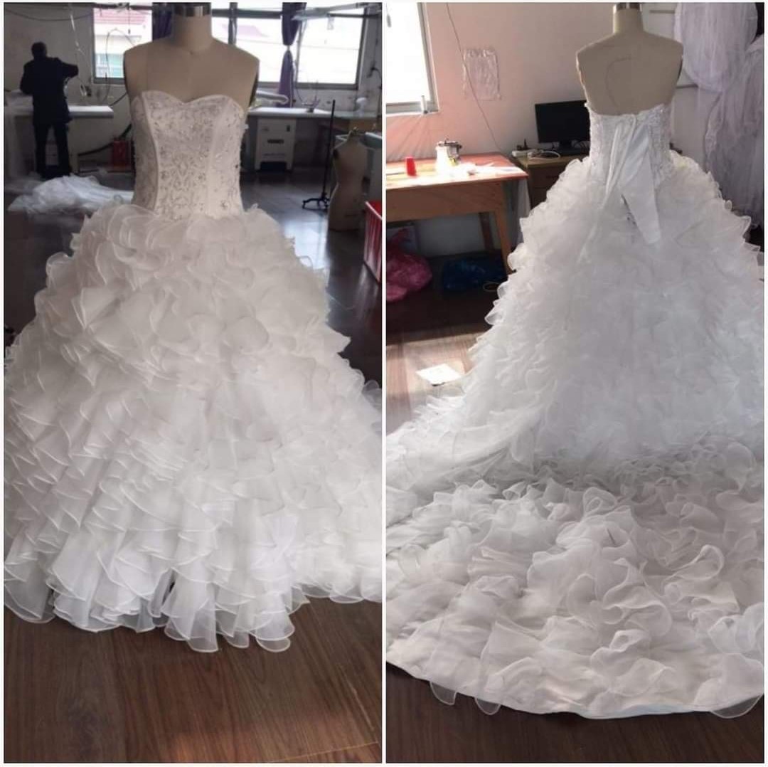 robe de mariée volumineuse